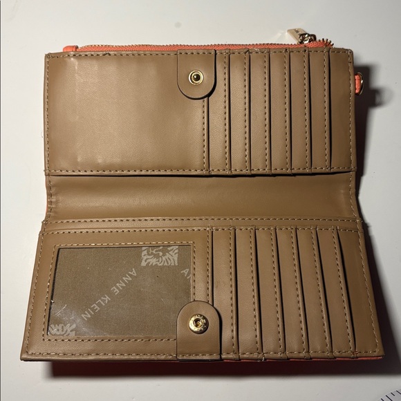 Wallet Set, Guess, Anne Klien, Look, in Coral, Black, and Gray. - Picture 14 of 14